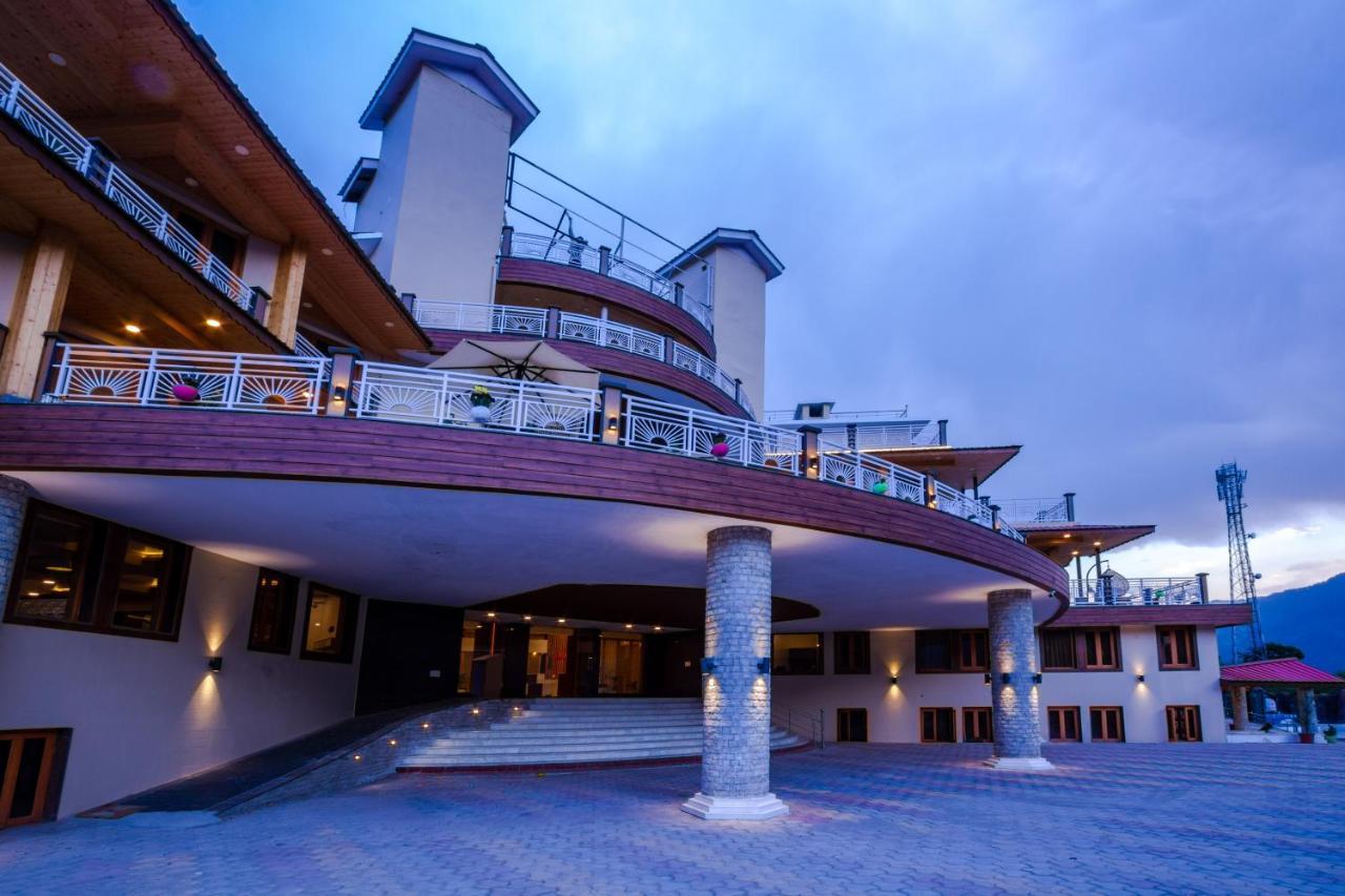 Anand Vardhan Resorts Manāli Kültér fotó