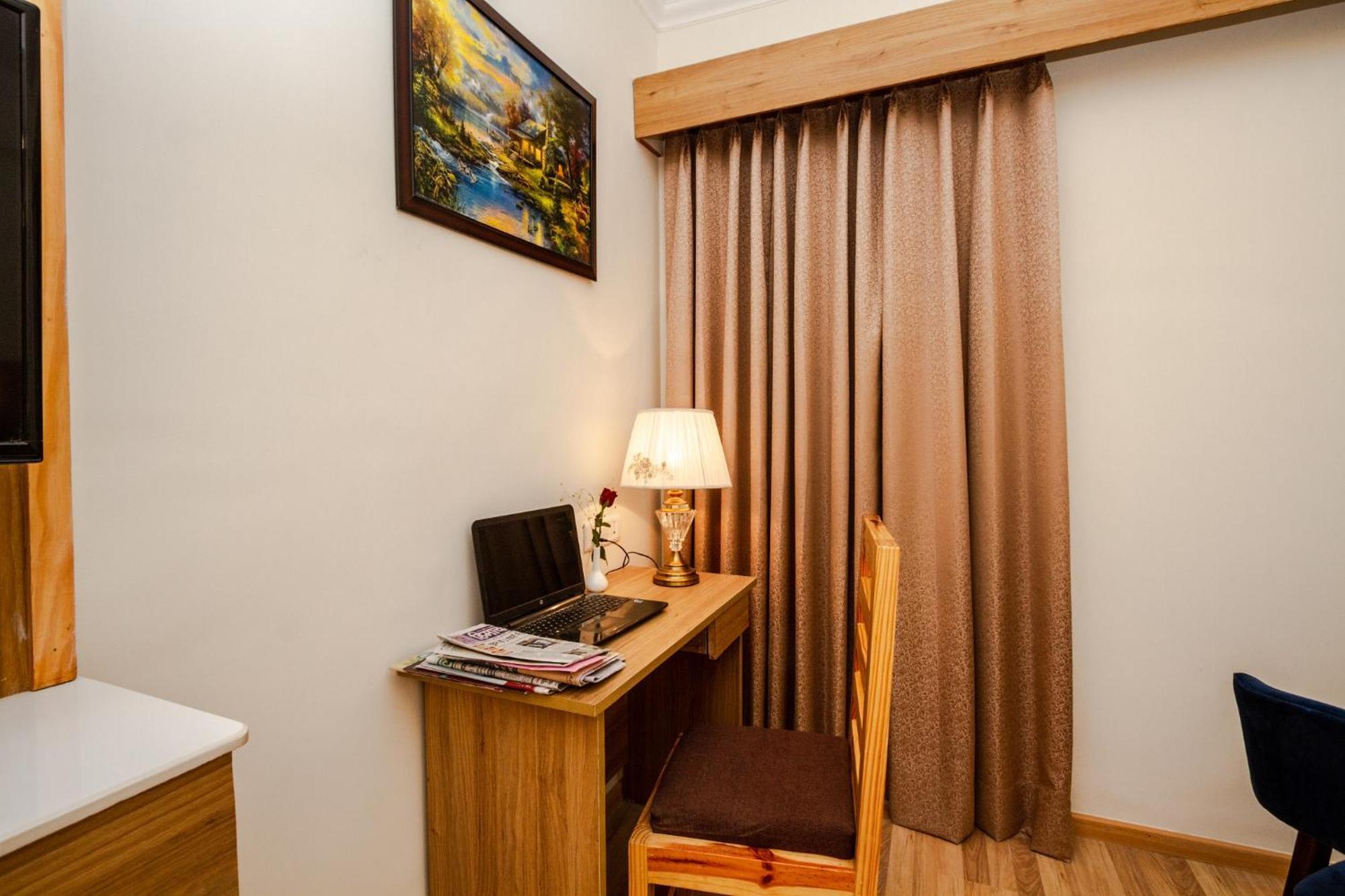 Anand Vardhan Resorts Manāli Szoba fotó
