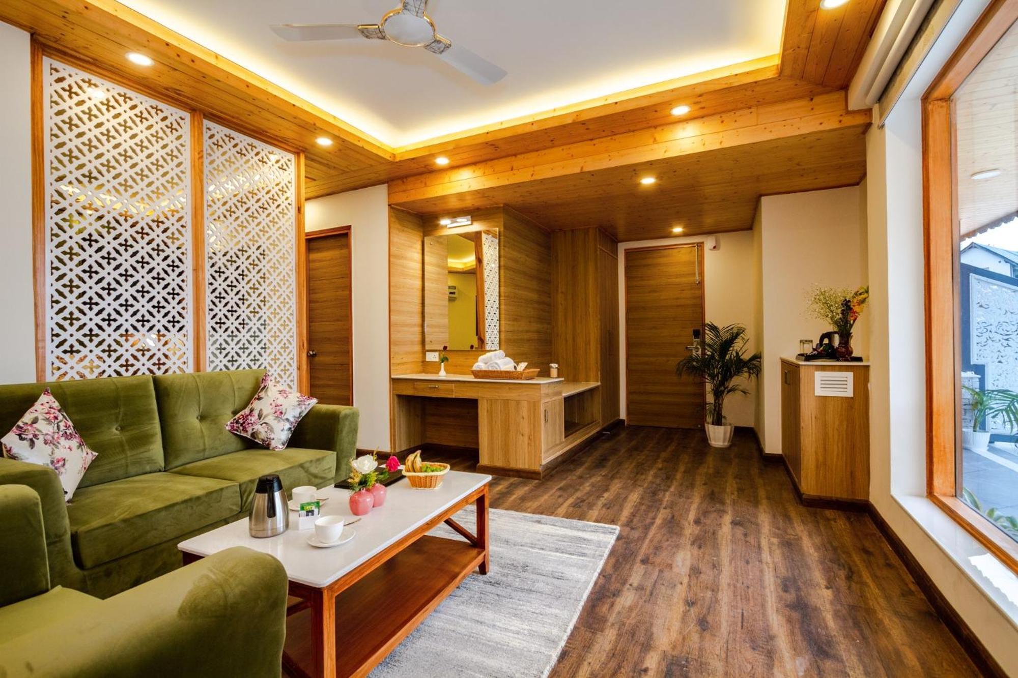 Anand Vardhan Resorts Manāli Szoba fotó
